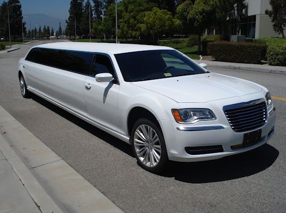 chrysler-300-limo-1