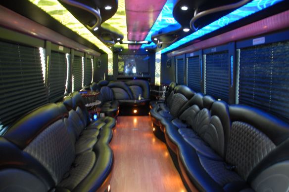 freightliner-party-bus-3