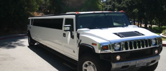 White Hummer H2 Limo (Up to 22 Passengers)