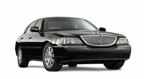 Lincoln Towncar (Black)